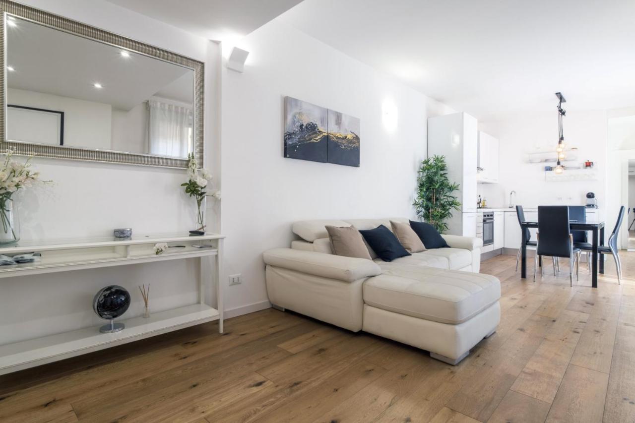 Appartement Easylife - Elegante Dimora A Due Minuti Dal Duomo Milaan