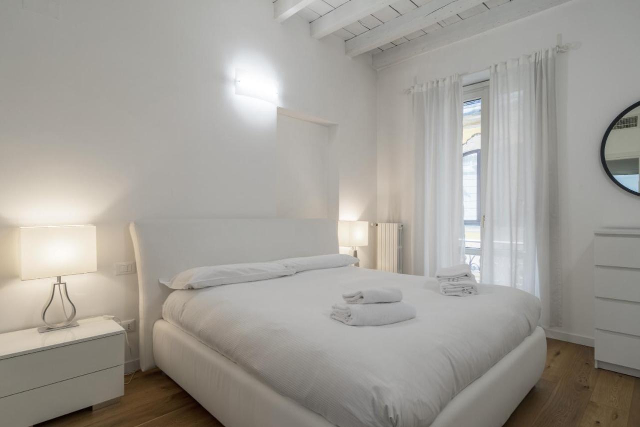 Easylife - Elegante Dimora A Due Minuti Dal Duomo Appartement Milaan